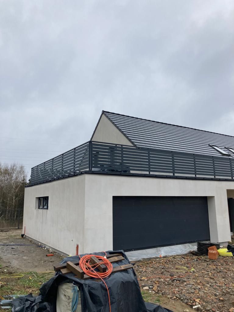 Balustrada balkonowa pozioma antracyt stalowa - realizacja Gorzów Wlkp. | Stalowy Bechta