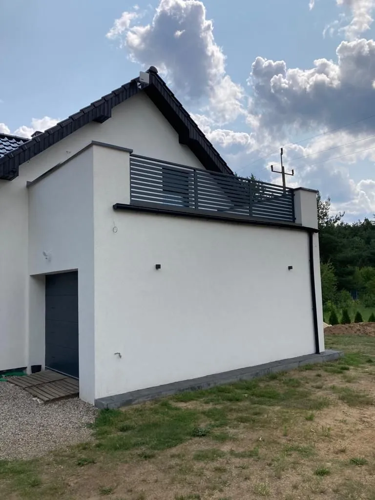 Balustrada dachowa pozioma antracyt dom jednorodzinny - realizacja woj. lubuskie | Stalowy Bechta