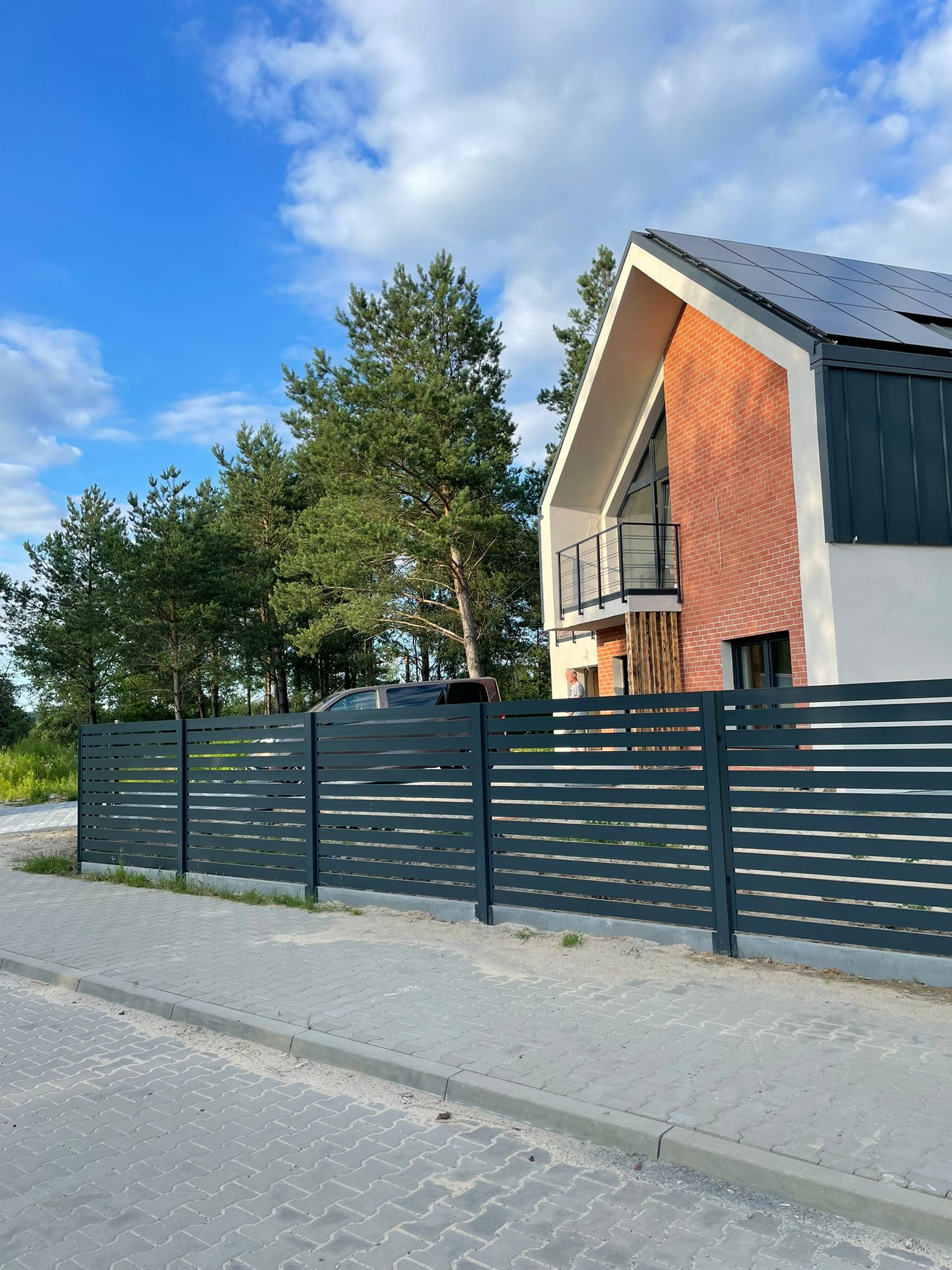 Ogrodzenie nowoczesne przy domu jednorodzinnym - Gorzów Wlkp. | Stalowy Bechta